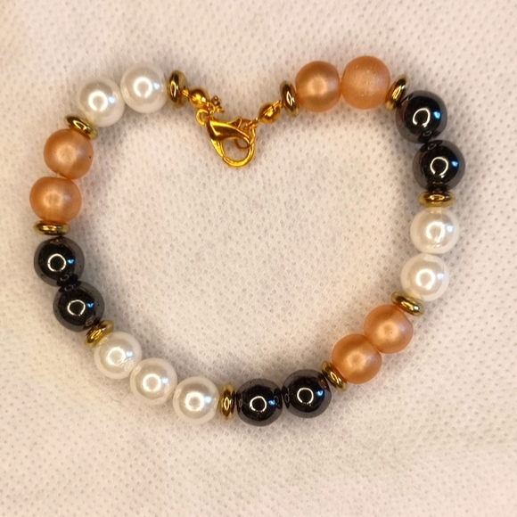 Glass bead bracelet White orange and black - Picture 3 of 3